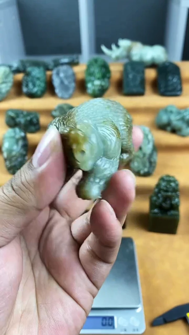 未镶嵌和田玉把件1