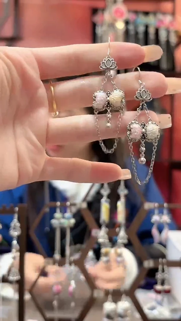 织绣云织谣民族风精美饰品   281*