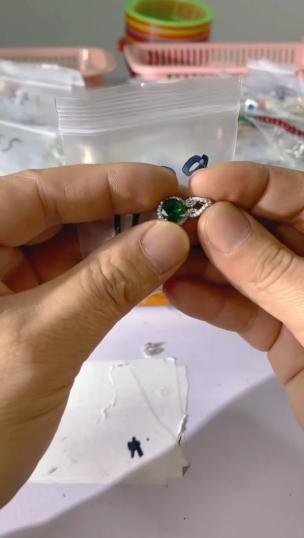 【闪购商品】水晶颈饰银S925镶嵌1139红宝，蓝宝，多样性发一件赠链