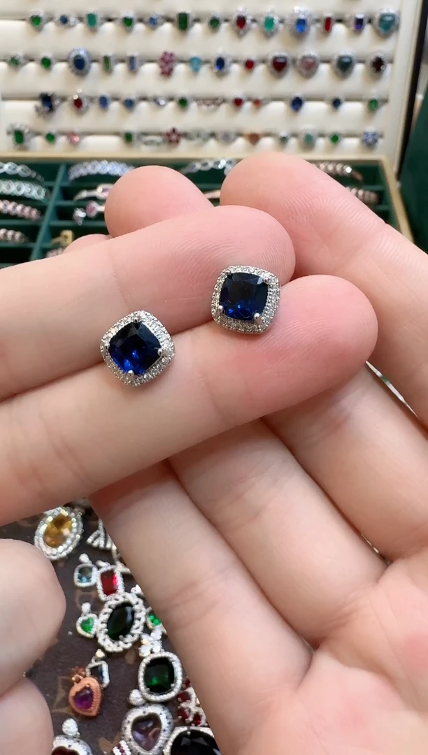 耳饰蓝宝石未镶嵌蓝宝石耳饰