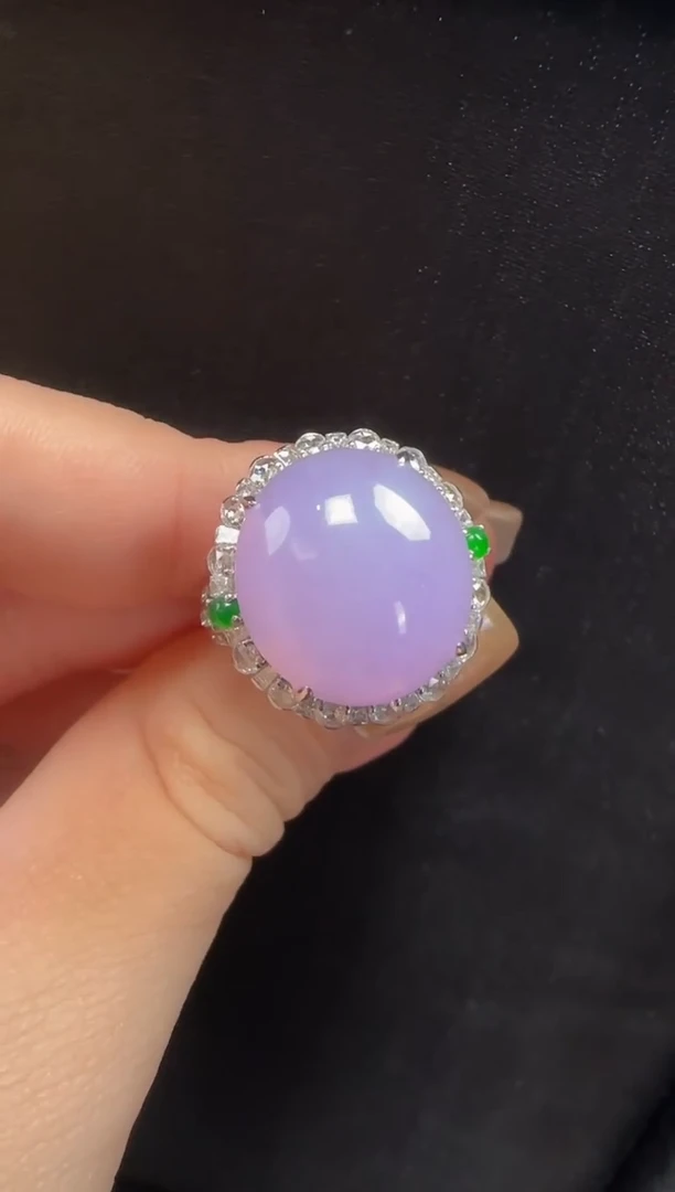 18K金镶嵌戒指翡翠143蛋面一只