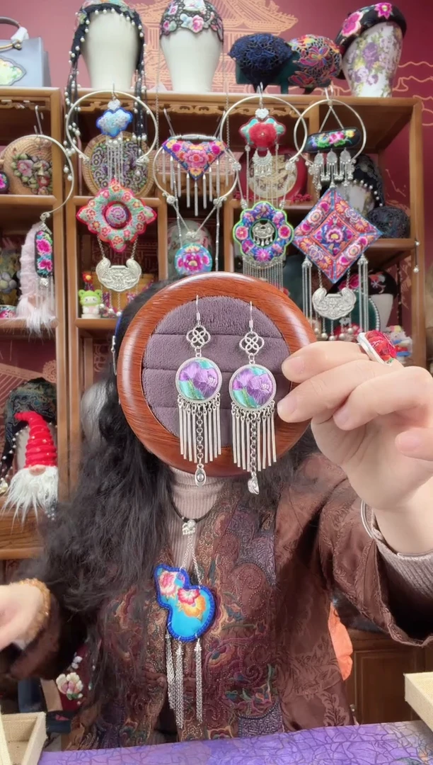 刺绣耳环69甜甜家