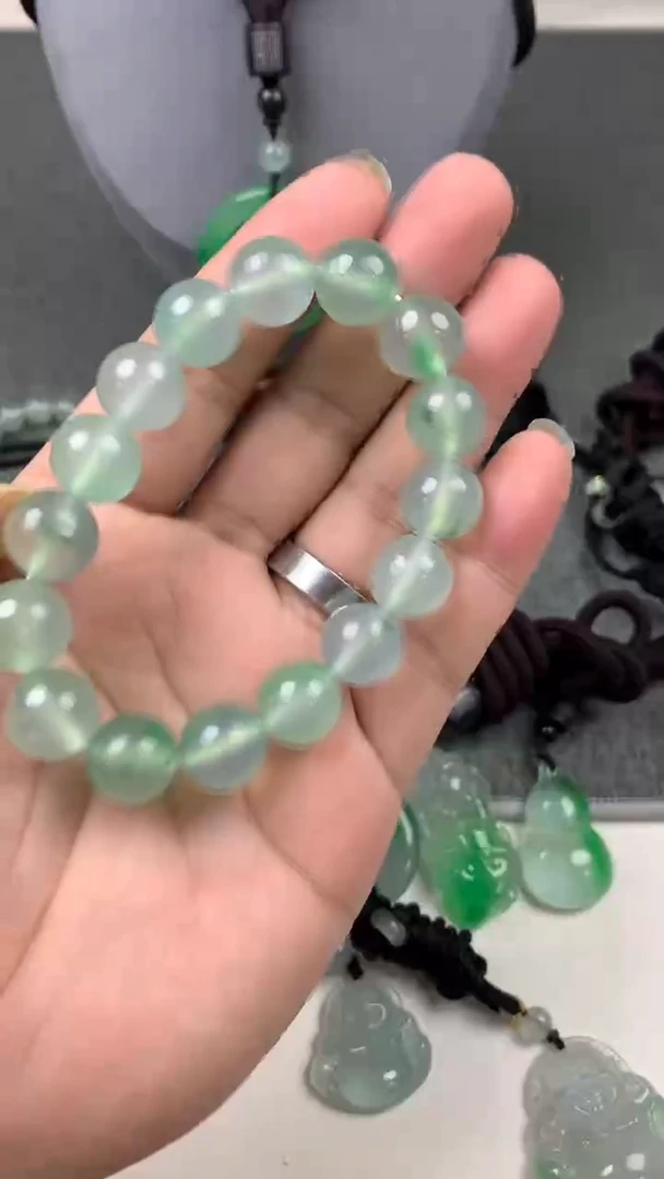 崩*崩缅翠冰透挂件吊坠002