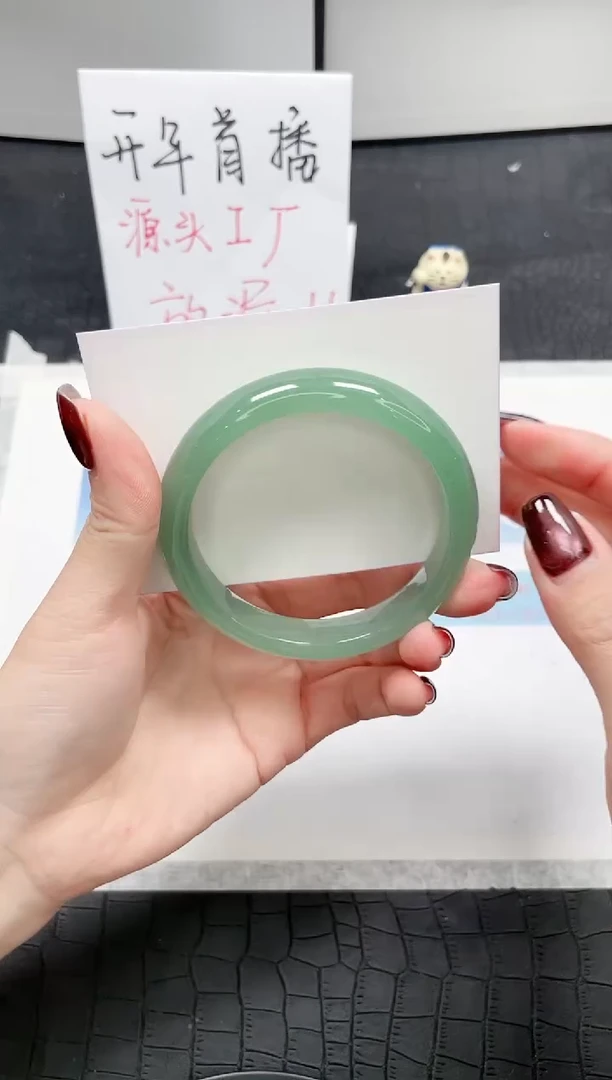 【闪购商品】石英质玉手镯未镶嵌Q66-58.6