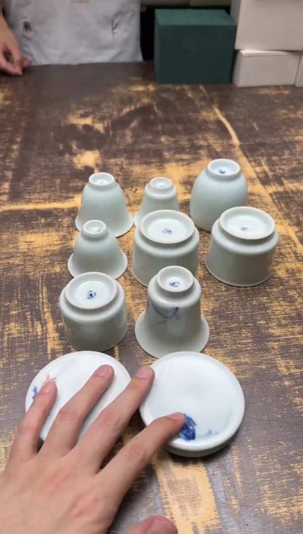 胡****屋致远山房 斗彩海水双龙盖碗