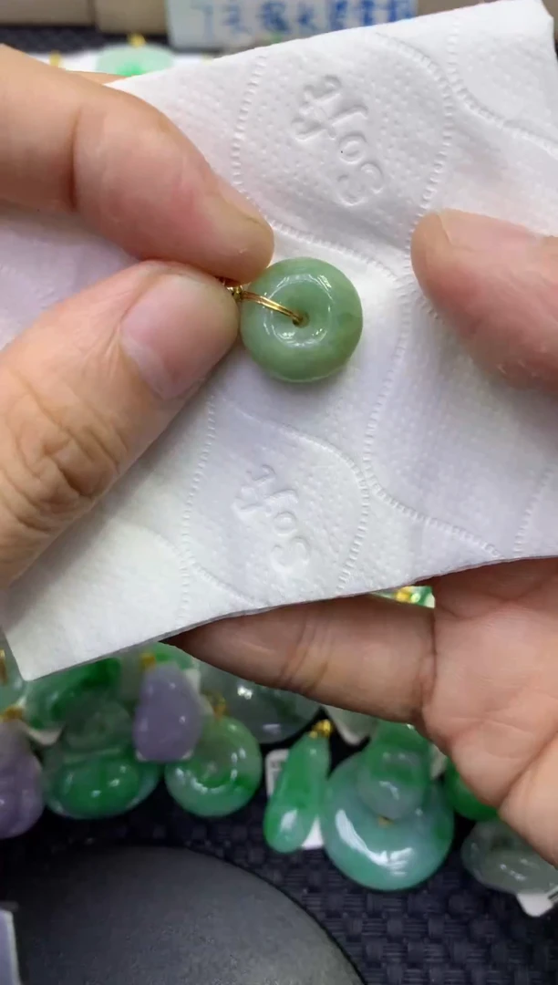 颈饰未镶嵌翡翠天然缅甸A货翡翠