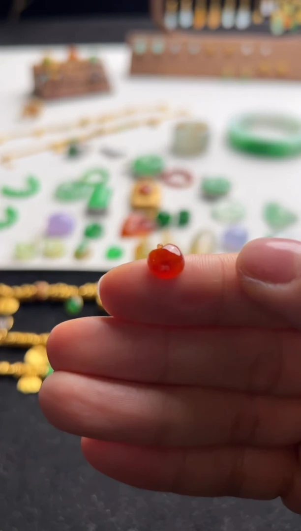 【闪购商品】定制翡翠未镶嵌红苹果2200-aq