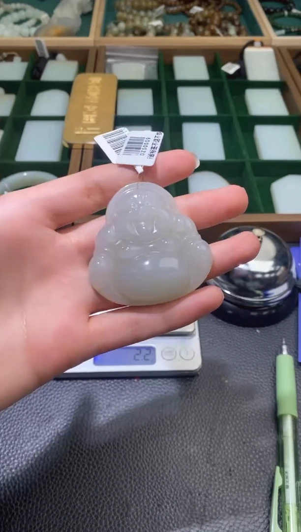 定制和田玉新疆山料佛公47.7*47.5*11.3mm