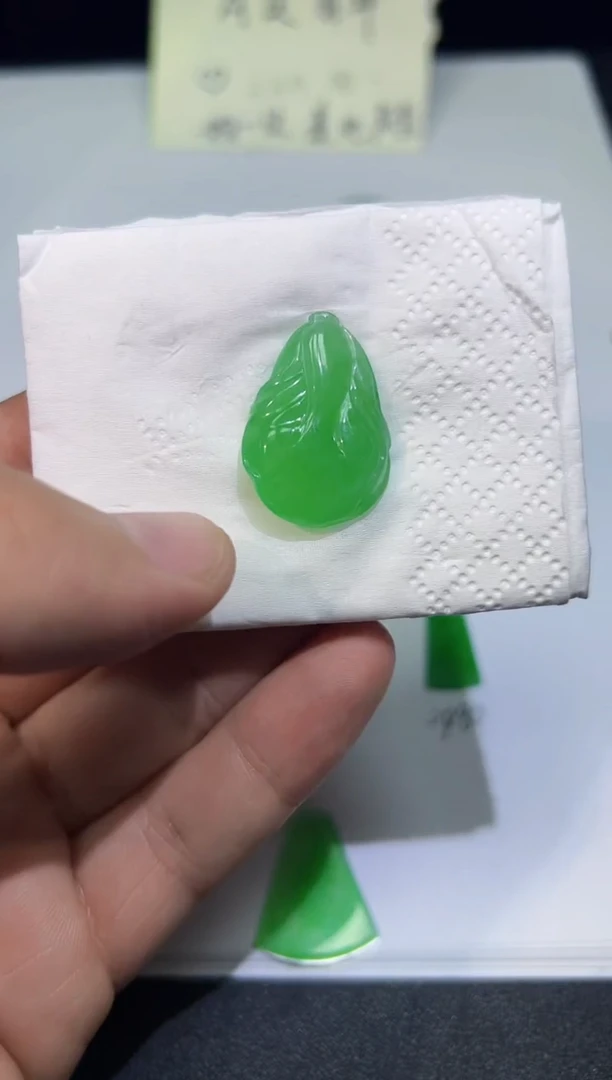 裸石翡翠天然缅甸A货翡翠一件