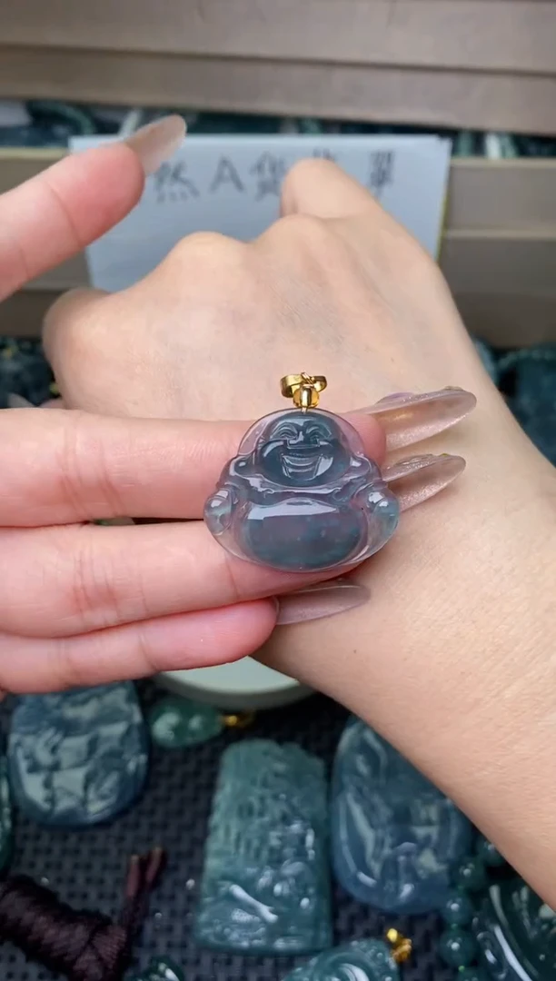 翡翠未镶嵌颈饰
