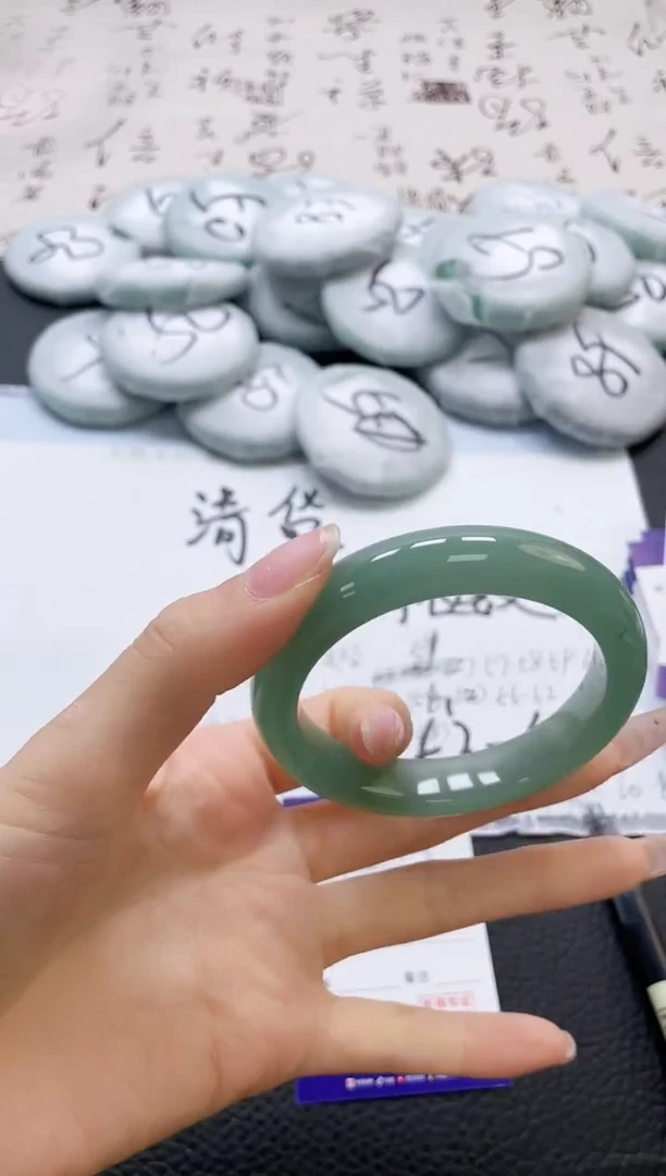 未镶嵌手镯石英质玉425-58