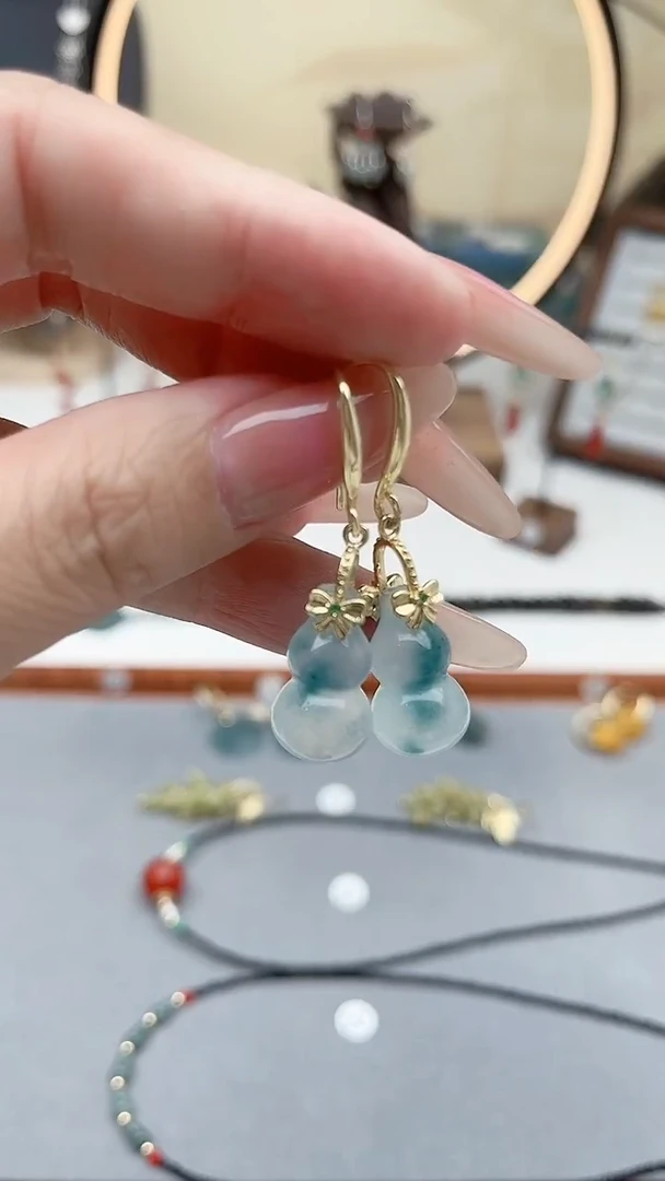 未镶嵌石英质玉（天山翠）耳饰00葫芦蓝水飘花