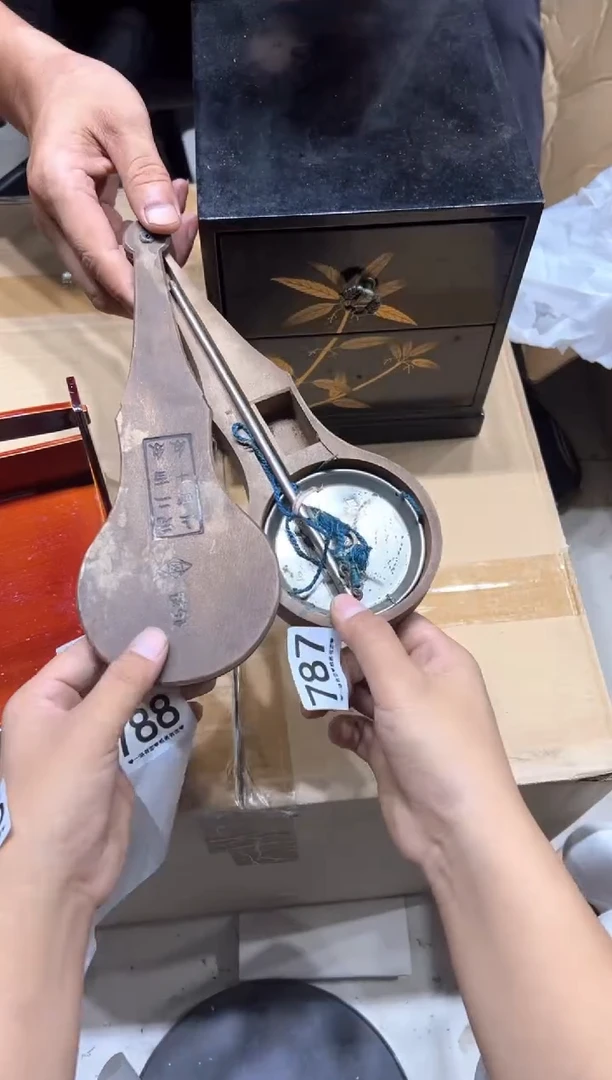 瓷片顺**然787..........