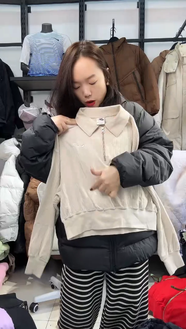 2401 闪购编码  运动卫衣裤以直播间过款为准 尺码  ·L