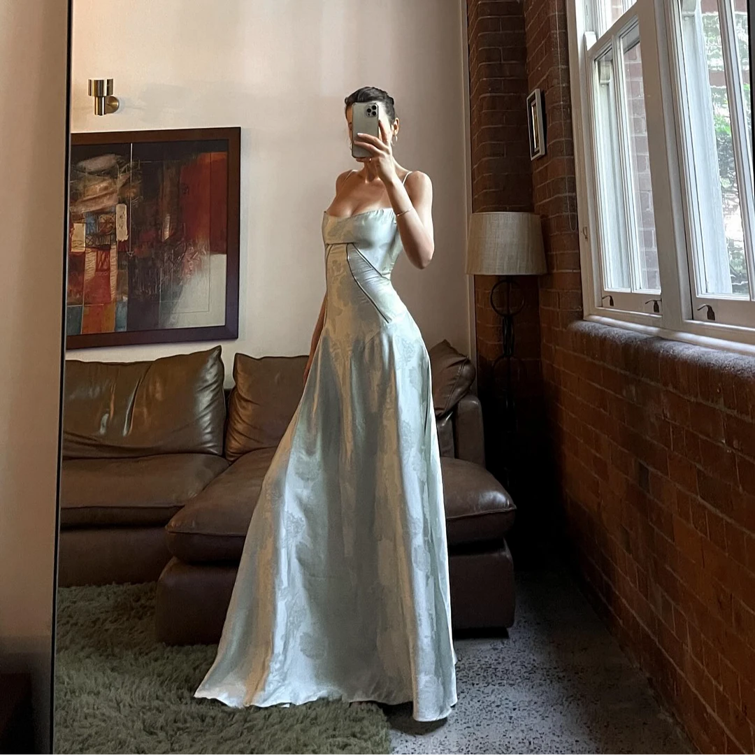 Younger Lady 度假风紫色绿色吊带连衣裙house同款露背夏季长裙