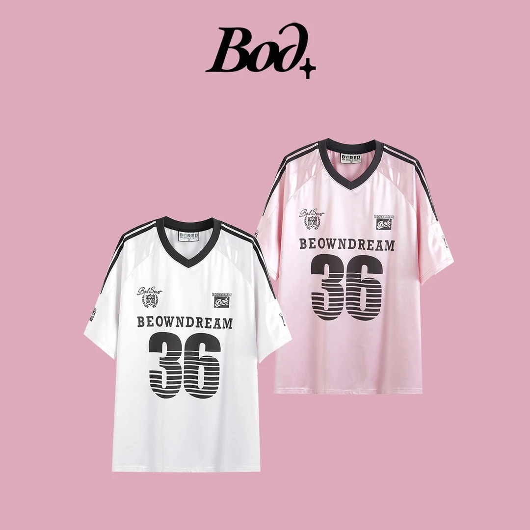 Bod+美式新潮款缎面V领字母夏球衣甜美可爱光泽透气休闲男女短袖