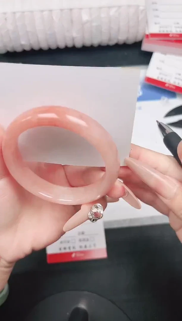 未镶嵌手镯石英质玉63-56