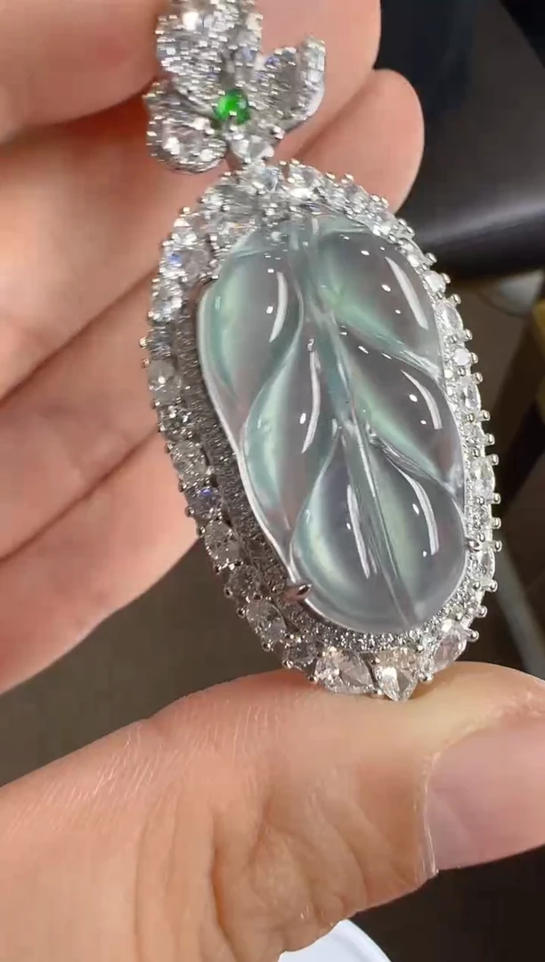 【闪购商品】翡翠吊坠(不含链)银S925镶嵌多样性发货拍一发一