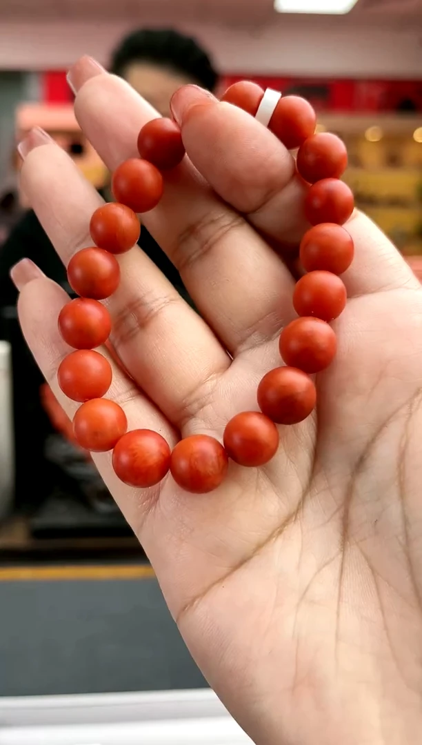 【一九珠宝】卡10mm南红瓦西火焰哑光手串-多样性发一件  YJ030-3