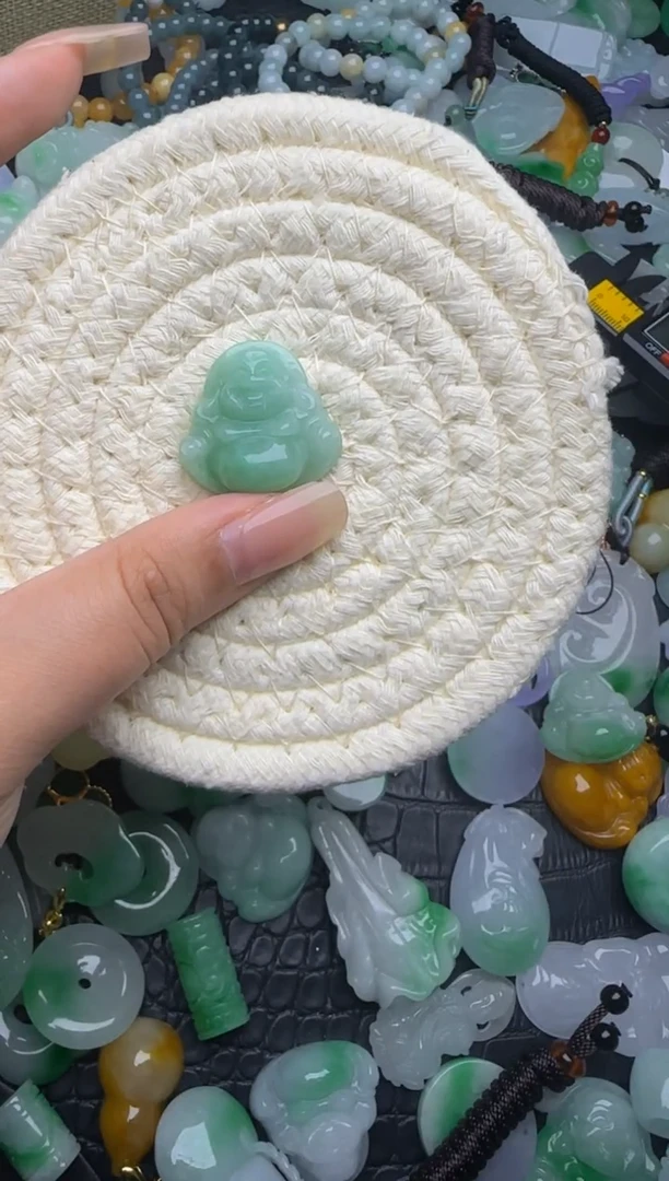 翡翠未镶嵌颈饰天然缅甸翡翠吊坠