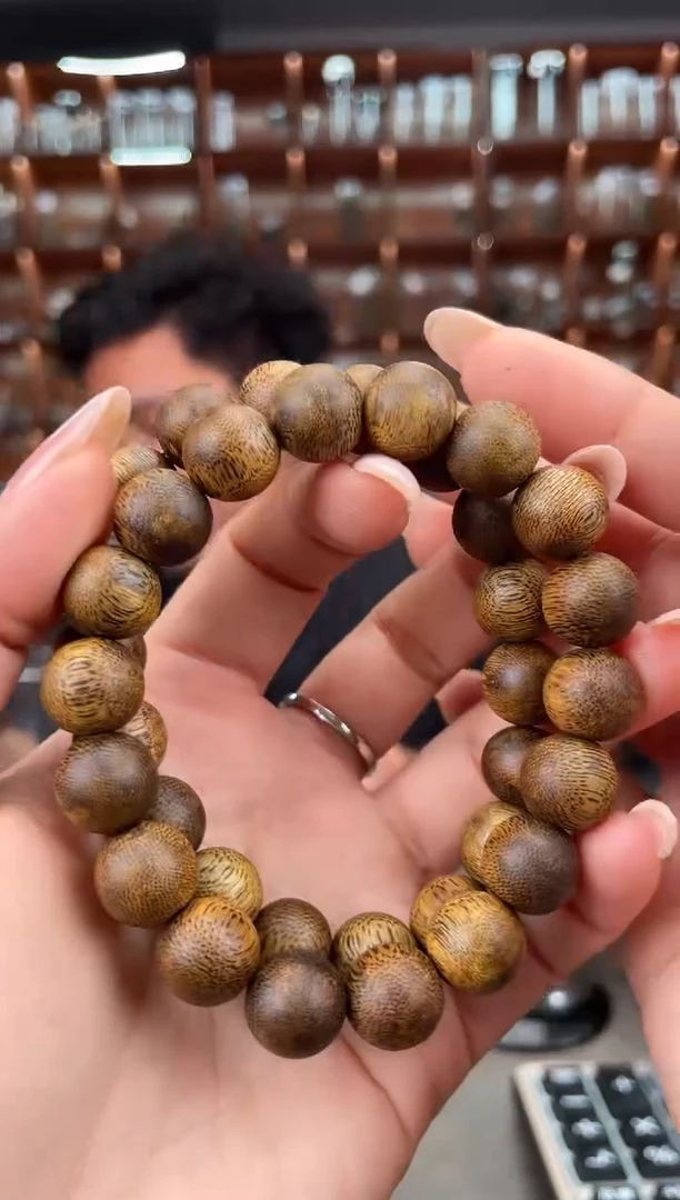 【闪购商品】沉香手串31号老料国香绿奇楠多样性发一条