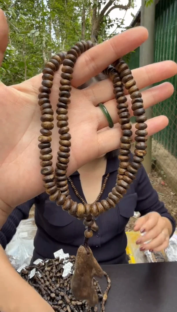 沉香手串27克收藏虫漏板头吊坠