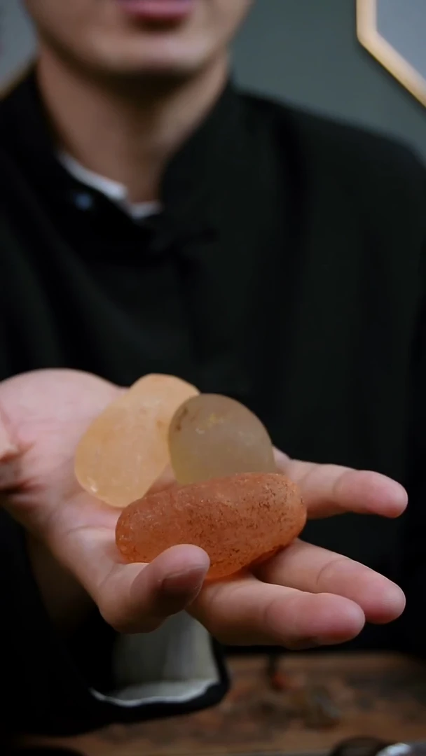 吊坠(赠链)未镶嵌水晶随机发一个