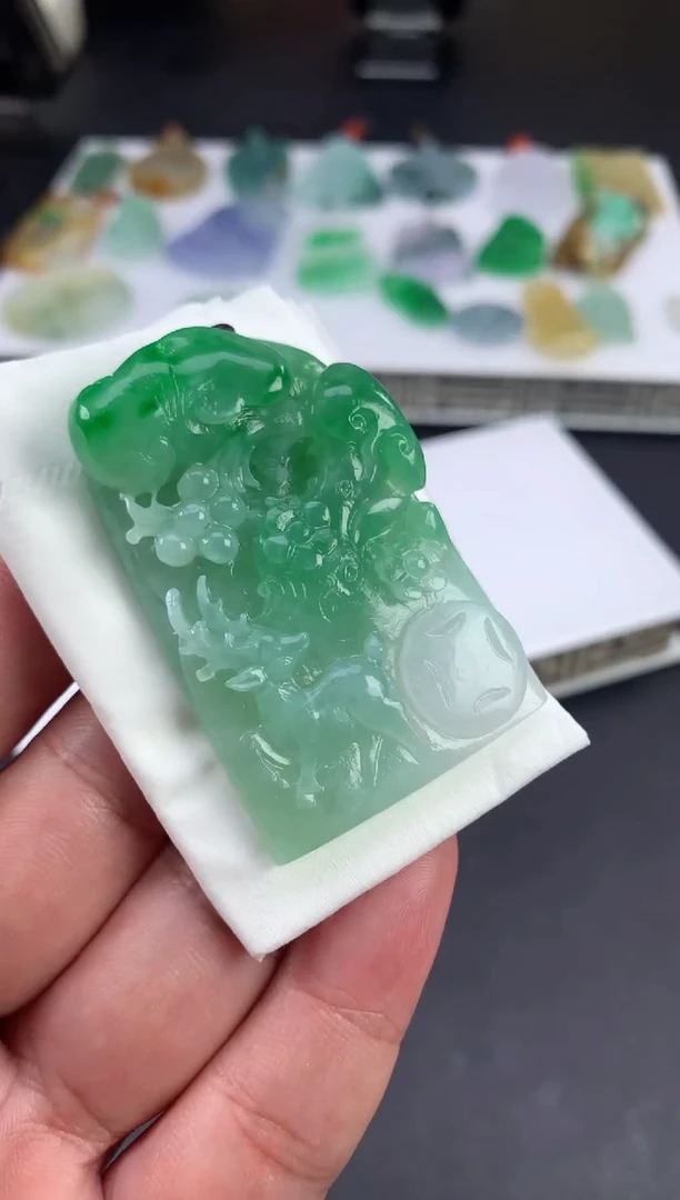 未镶嵌定制翡翠翡翠
