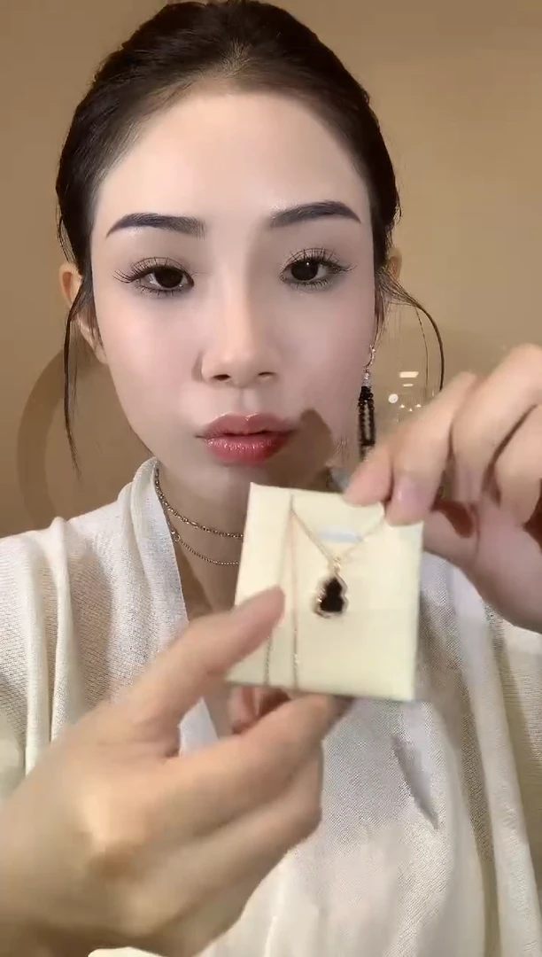 套链18K金镶嵌翡翠S7