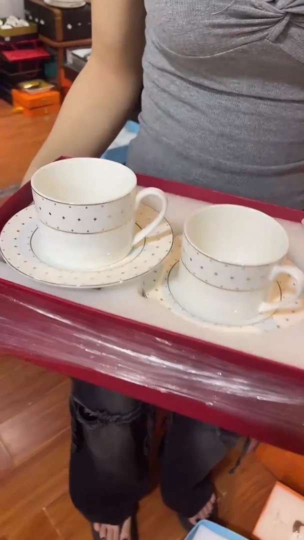 杯鸿辉家品牌瓷器，京东包邮！