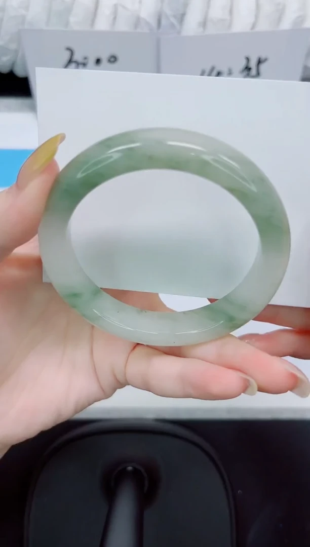 石英质玉手镯未镶嵌28