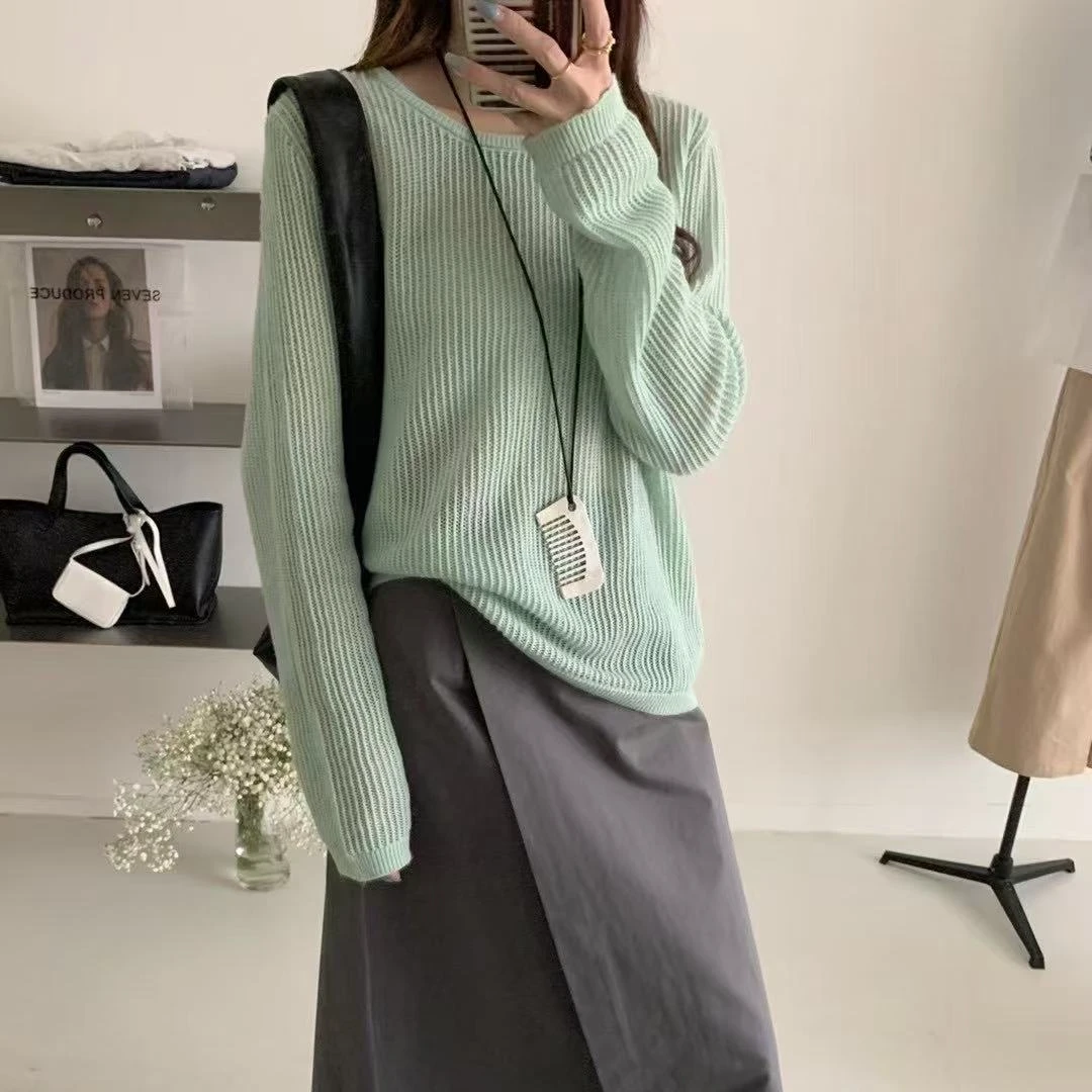 2025春季新款韩版流行镂空设计浅绿显白圆领套头长袖针织衫女