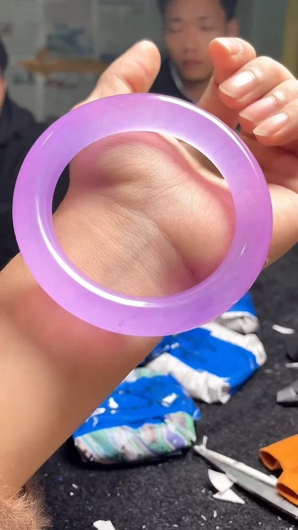 猛子收货紫色手镯