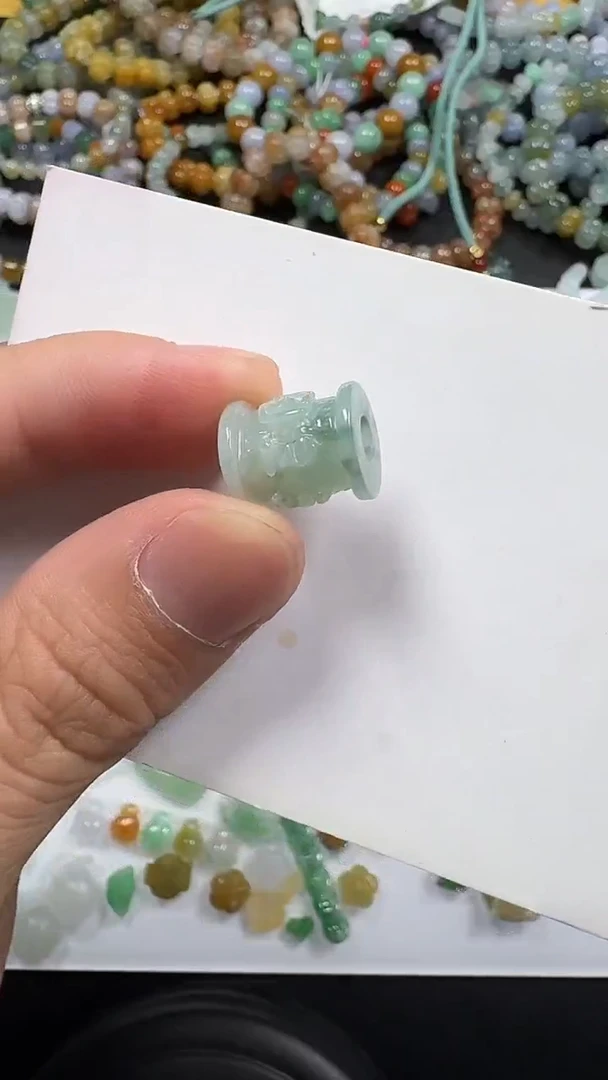 翡翠未镶嵌颈饰【闪购商品】 天然翡翠