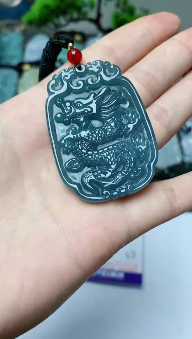 翡翠未镶嵌颈饰