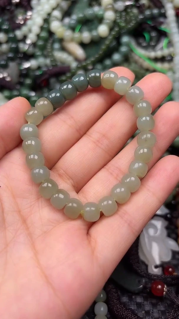 和田玉未镶嵌颈饰1