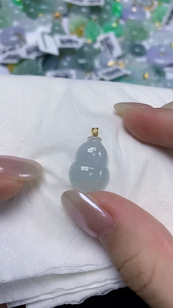 翡翠18K金镶嵌颈饰天然缅甸翡翠A货