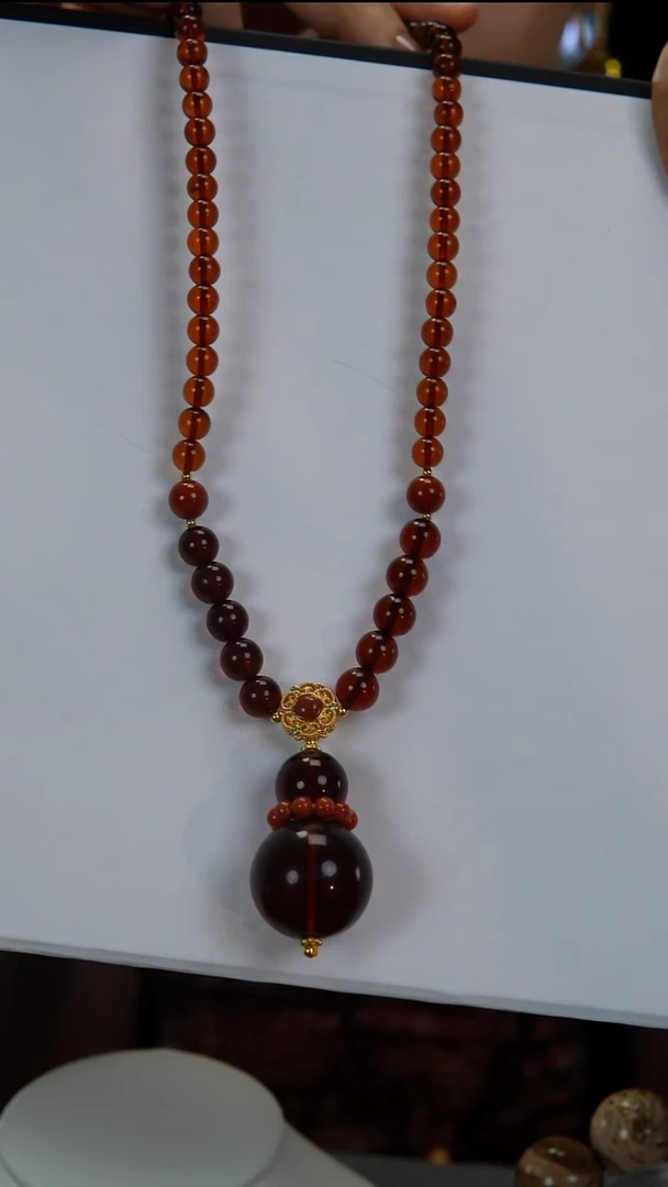 琥珀颈饰未镶嵌天然缅甸血珀项链微粉（22.14.8.6.45）