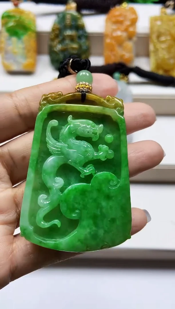 颈饰未镶嵌翡翠书****之翡翠A货