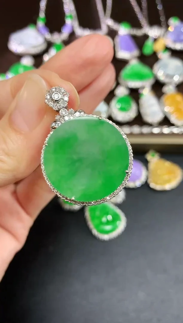 吊坠(不含链)18K金镶嵌翡翠167|