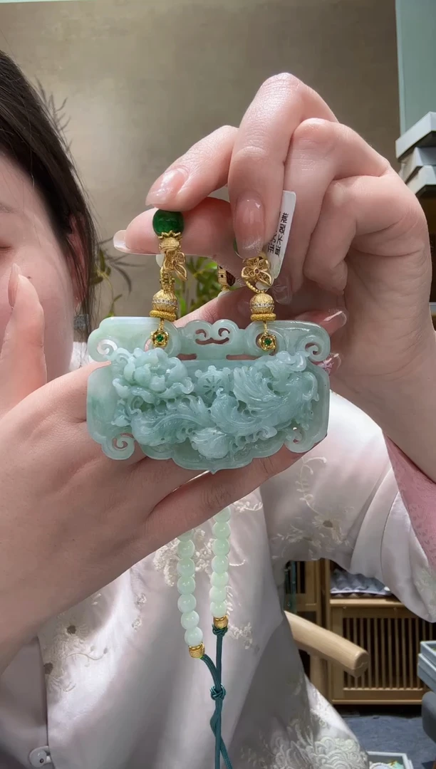 【闪购商品】翡翠颈饰未镶嵌吊坠