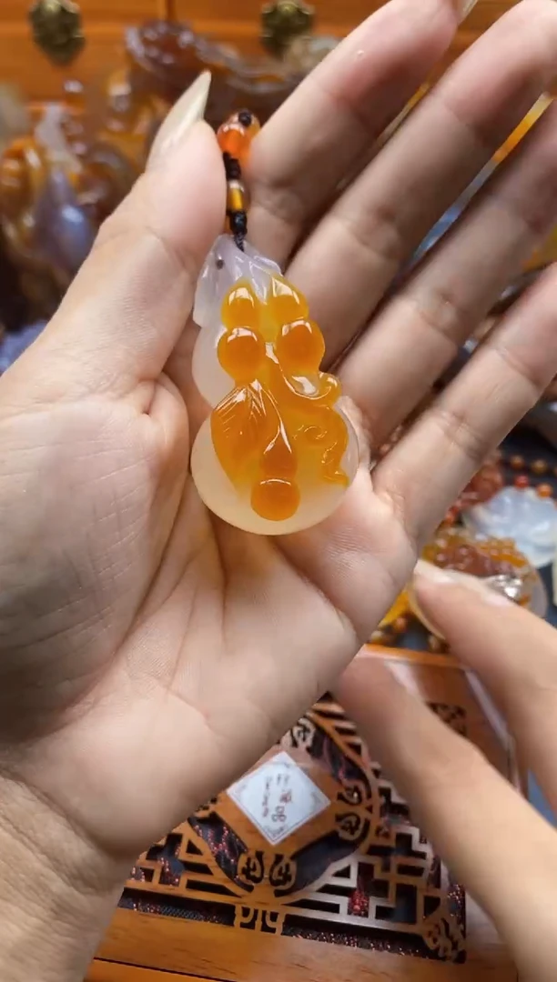 玛瑙/玉髓挂件未镶嵌阗**谧ll