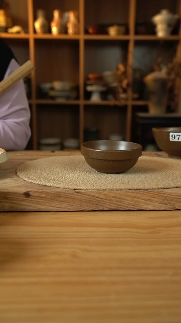 咖色系列的宽边米饭碗1个