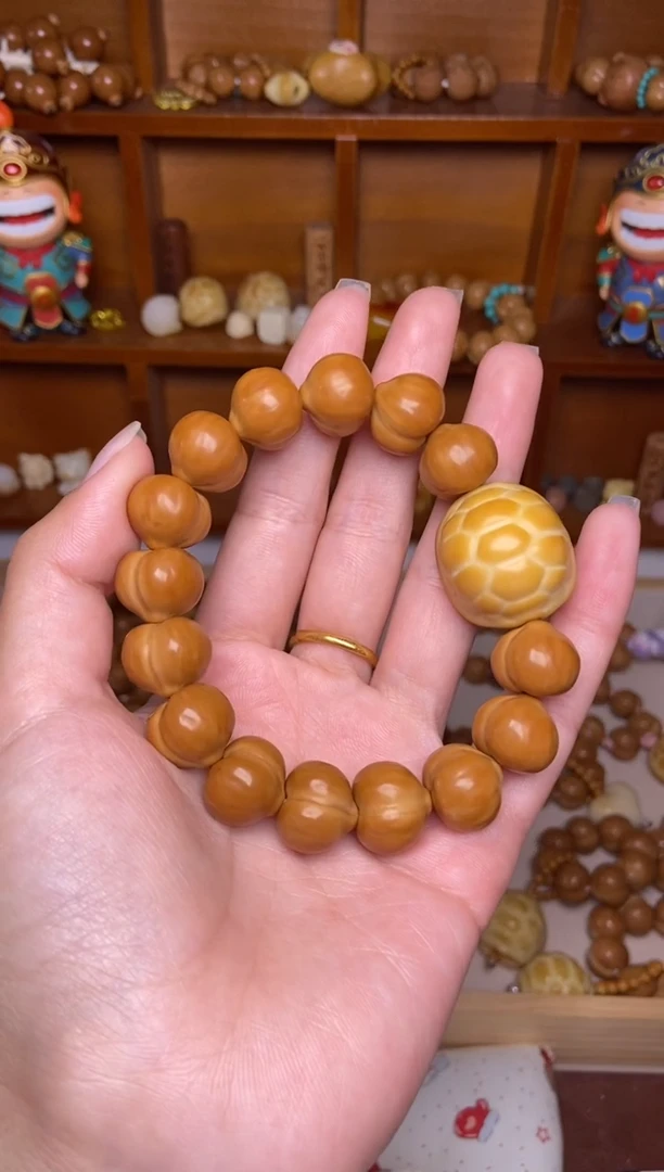 把件猴头核桃全品无暇屁桃➕富甲手串