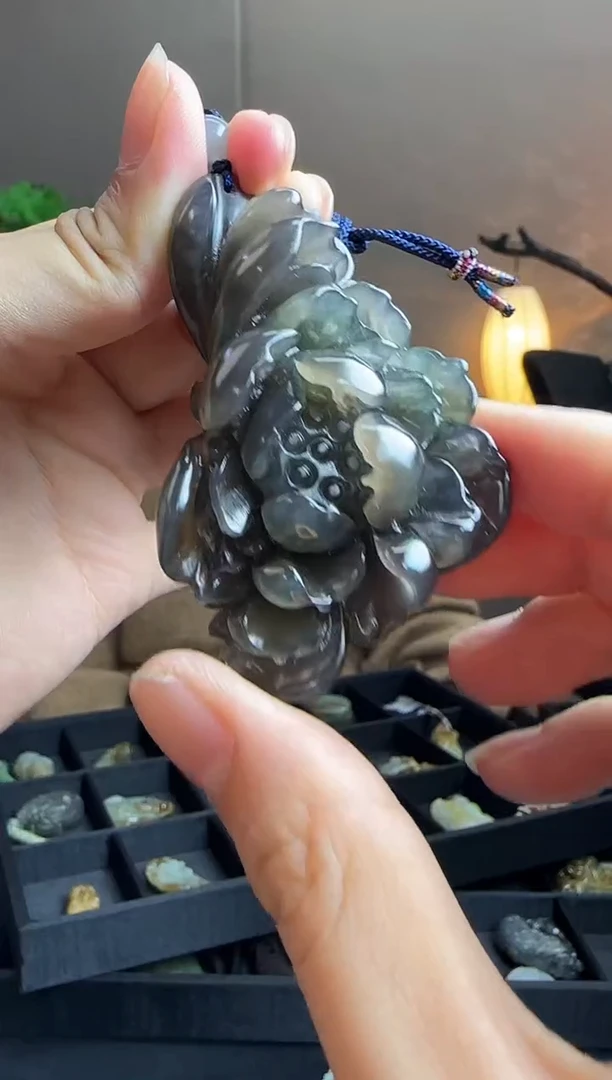 吊坠(不含链)未镶嵌和田玉JJD1221126多样性发一