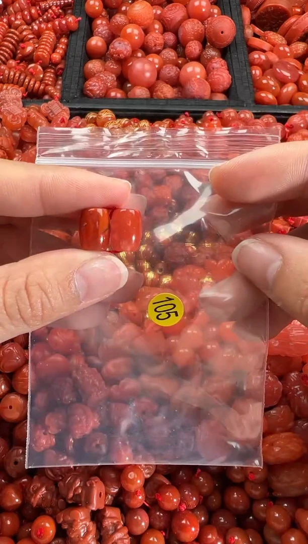 【闪购商品】南红玛瑙颈饰未镶嵌1