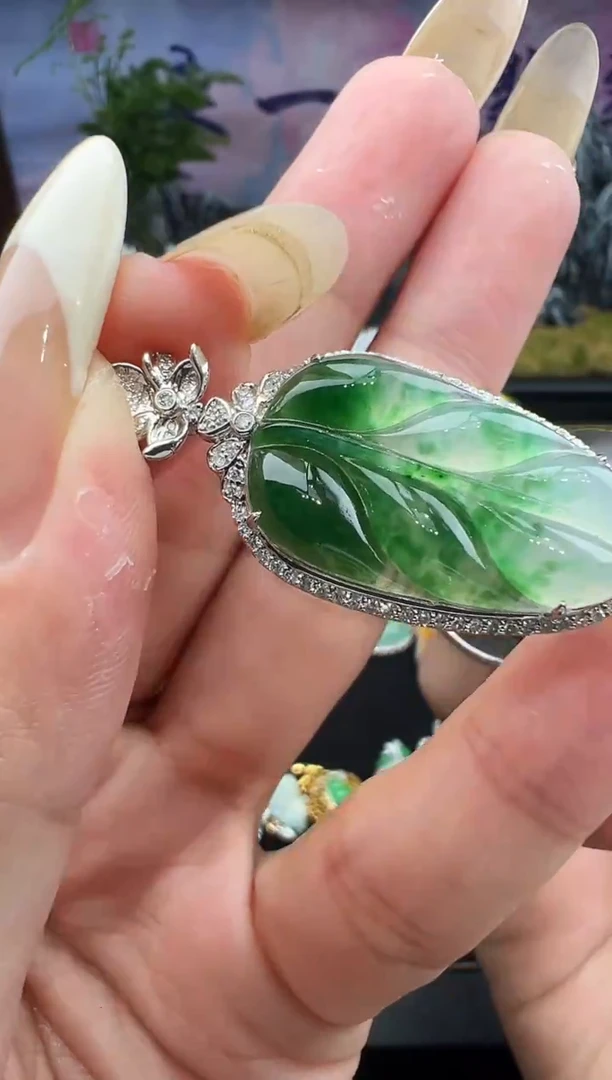 吊坠(不含链)18K金镶嵌翡翠勿拍