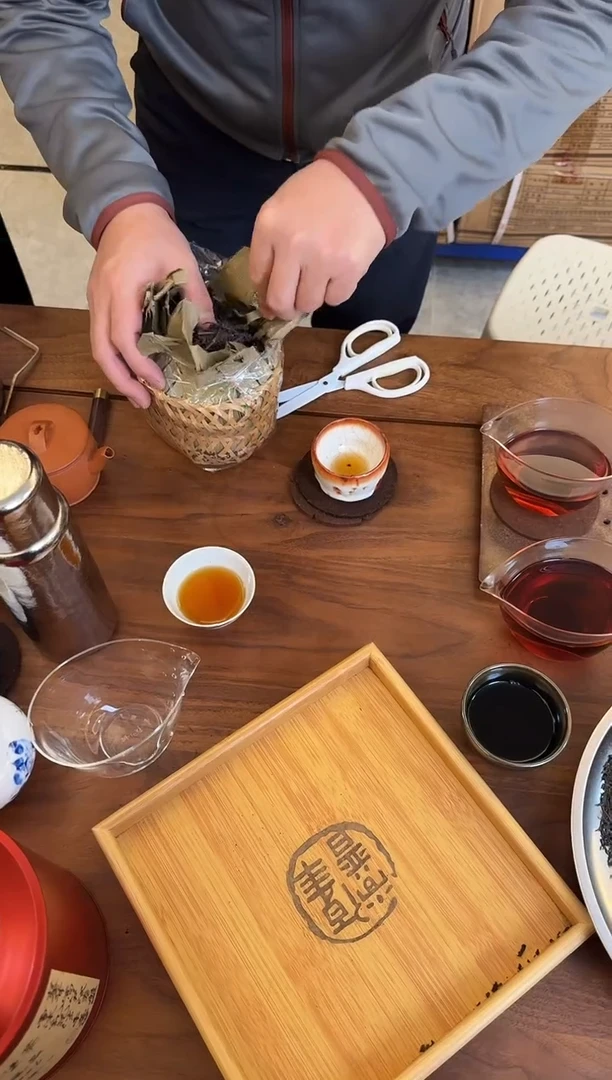 *Y****e90'S 胡广珍-1LOU-