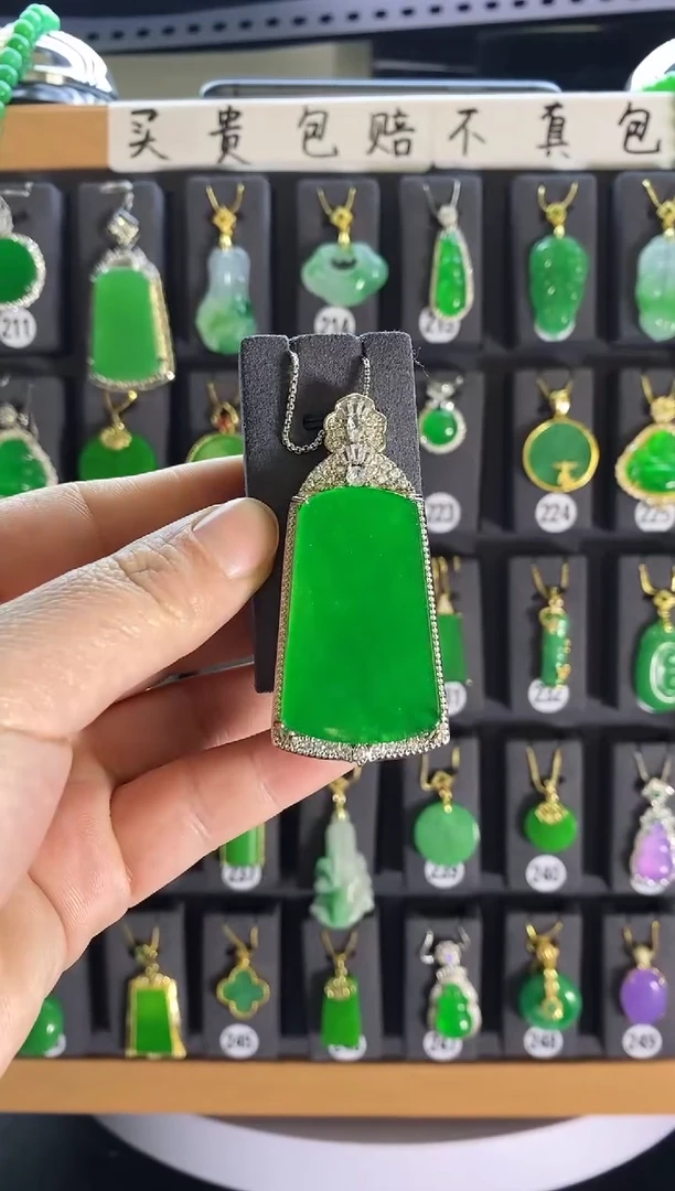 【闪购商品】翡翠耳饰银S925镶嵌250....