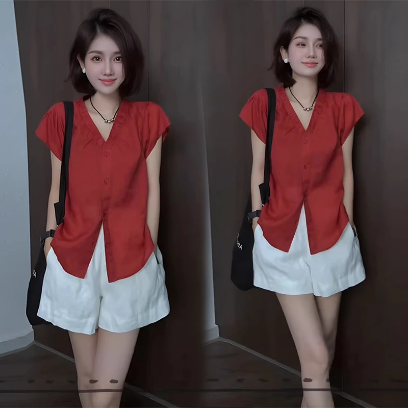 2025超火夏装一整套法式气质设计感V领衬衫高腰阔腿短裤显瘦套装